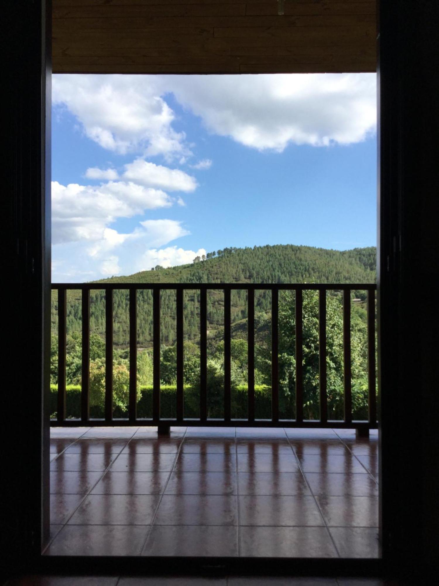 Alojamiento En Entorno Rural Los Trobos Villar de Otero Quarto foto